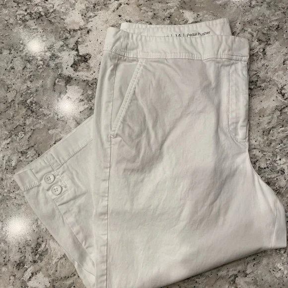 EUC Talbots “Pedal Pusher” capri pants in white, size 14 - Picture 1 of 4